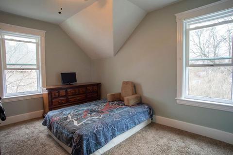102 Massasoit, Worcester, MA 01604 photo 16