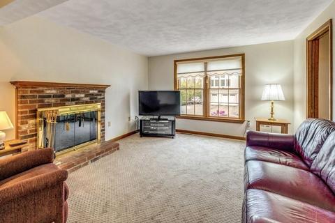 18 Davis Ln, Reading, MA 01867 photo 17
