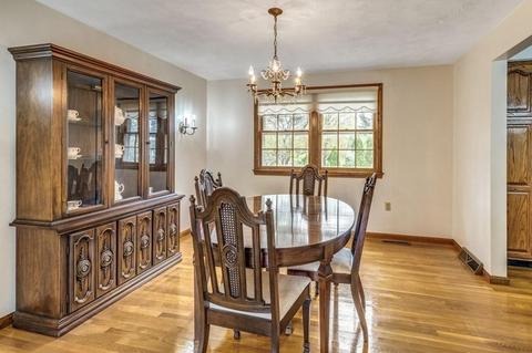 18 Davis Ln, Reading, MA 01867 photo 9