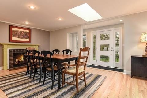 361 Hillcrest Rd, Needham, MA 02492 photo 8