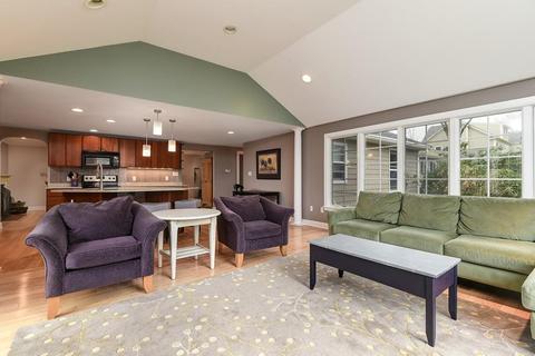 361 Hillcrest Rd, Needham, MA 02492 photo 5