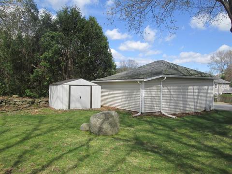 8 Valley St, Webster, MA 01570 photo 6