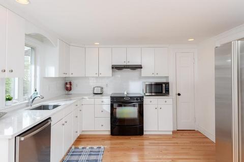 60 Prospect, Hingham, MA 02043 photo 2