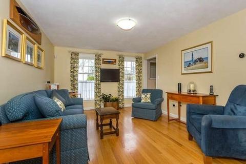 2 Eagle Dr, Walpole, MA 02081 photo 8