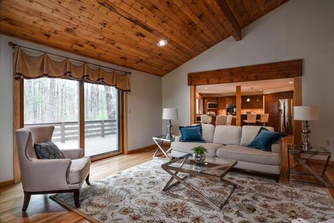 96 Elm St, Upton, MA 01568 photo 9