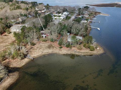 55 Edgewater Dr, Wareham, MA 02571 photo 2