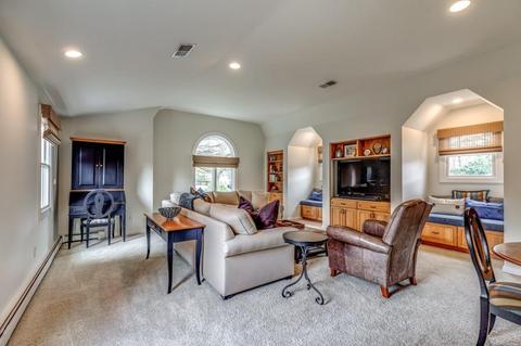 5 Brackett St, Needham, MA 02492 photo 18