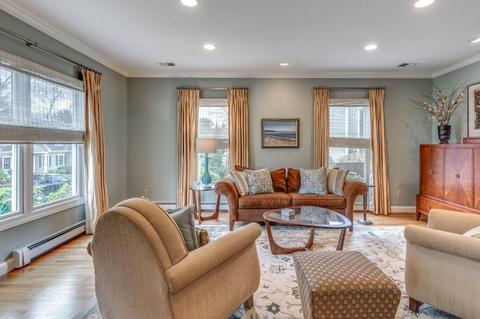 5 Brackett St, Needham, MA 02492 photo 6