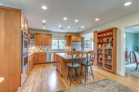 5 Brackett St, Needham, MA 02492 photo 10