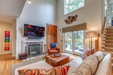 5 Brackett St, Needham, MA 02492 photo 8