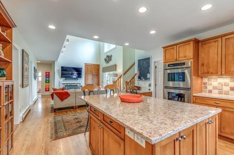 5 Brackett St, Needham, MA 02492 photo 12