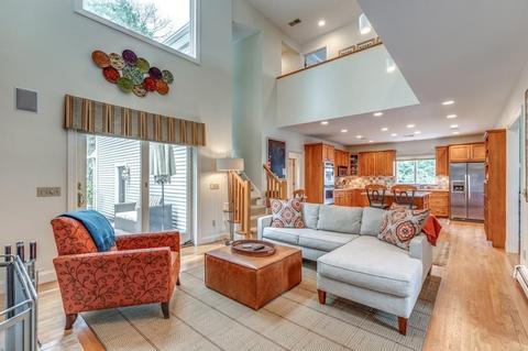 5 Brackett St, Needham, MA 02492 photo 7