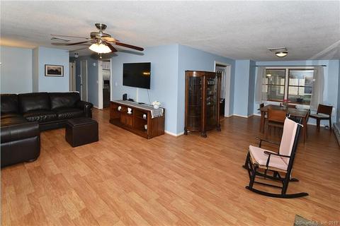787 Suffield St, Suffield, CT 06078 photo 5