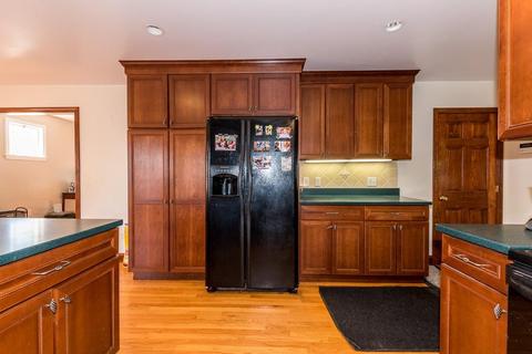 25 Arbor Ln, Dedham, MA 02026 photo 9