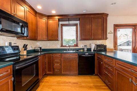25 Arbor Ln, Dedham, MA 02026 photo 8