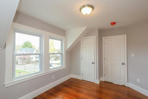 105 Bisson St, Beverly, MA 01915 photo 17