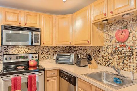 222 Stackpole #16, Lowell, MA 01852 photo 4