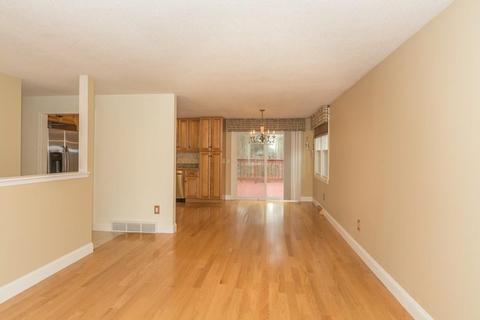 25 Oakleaf Dr, Mansfield, MA 02048 photo 5