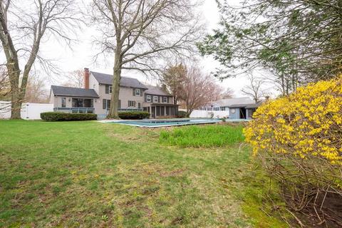 13 Drury Ln, Danvers, MA 01923 photo 2
