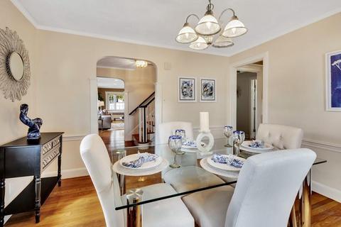 137 Hoover Rd, Needham, MA 02494 photo 9