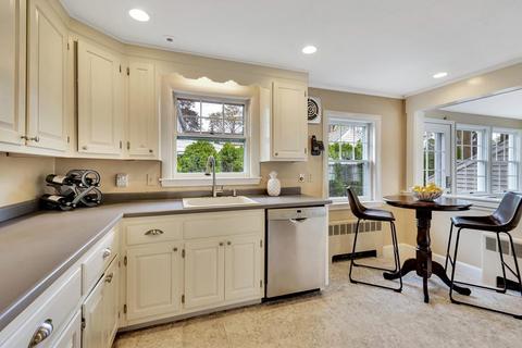 137 Hoover Rd, Needham, MA 02494 photo 10