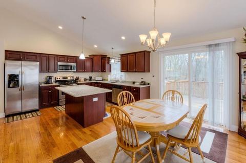 19 Arbutus St, Worcester, MA 01604 photo 10