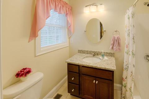 19 Arbutus St, Worcester, MA 01604 photo 24