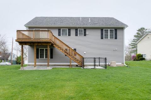 19 Arbutus St, Worcester, MA 01604 photo 4