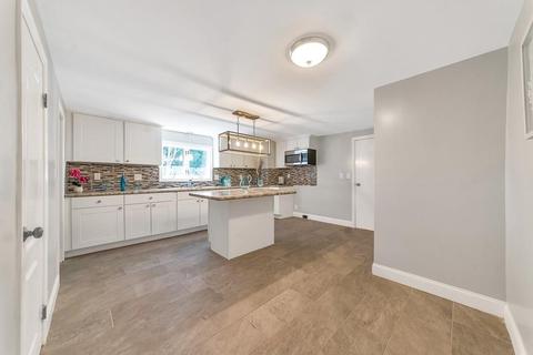 644 Boston Rd, Springfield, MA 01119 photo 3