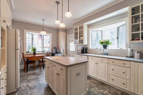 32 Atherton Rd, Brookline, MA 02446 photo 13