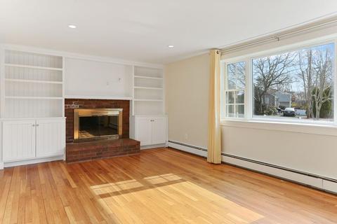 9 Arrowhead Dr, Hyannis, MA 02601 photo 3