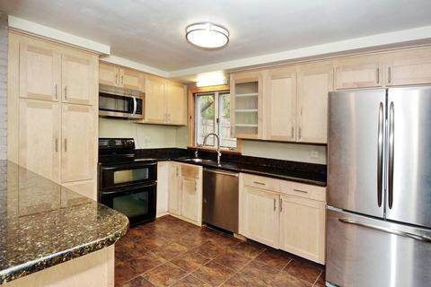 36 Colgate Rd, Beverly, MA 01915 photo 5
