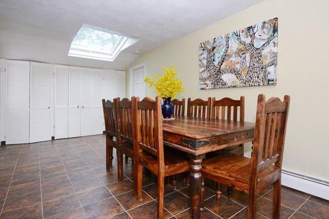 36 Colgate Rd, Beverly, MA 01915 photo 6