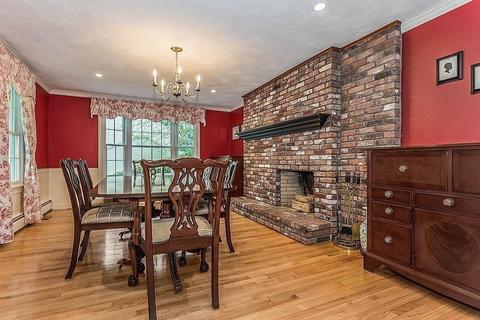 96 Red Gate Ln, Reading, MA 01867 photo 11