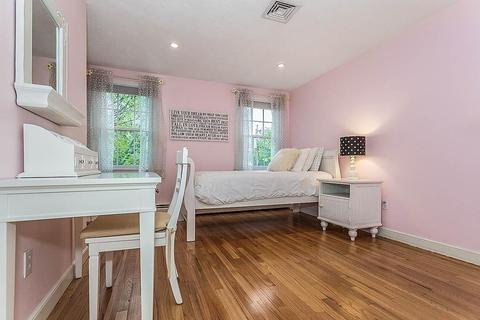 96 Red Gate Ln, Reading, MA 01867 photo 19