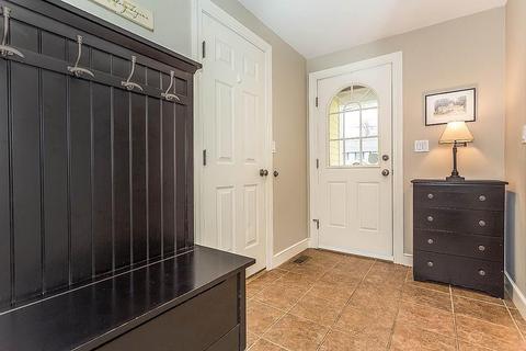 96 Red Gate Ln, Reading, MA 01867 photo 26