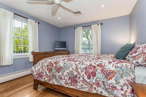 96 Red Gate Ln, Reading, MA 01867 photo 20