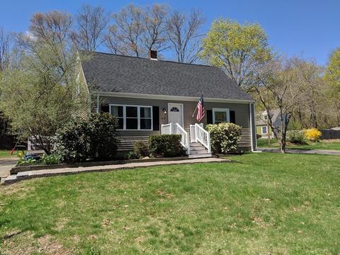 46 Oak St, Raynham, MA 02767 photo 4
