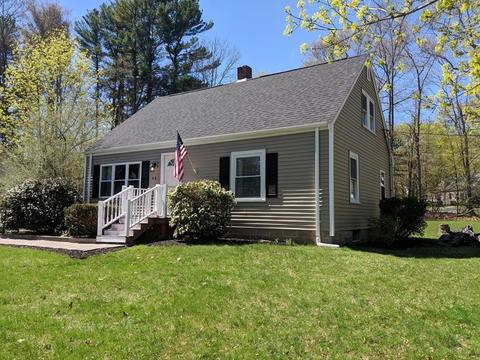 46 Oak St, Raynham, MA 02767 photo 2