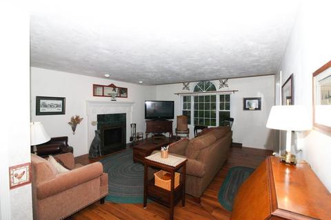 602 Maple St, Mansfield, MA 02048 photo 7