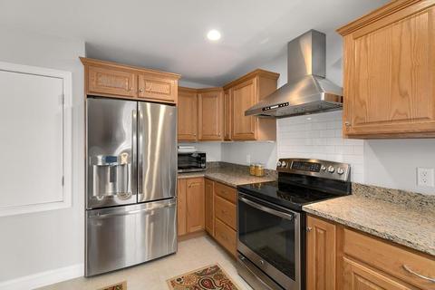 34 Webster St #3, Needham, MA 02494 photo 13