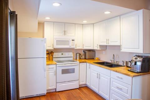 87 West St, Easthampton, MA 01027 photo 5