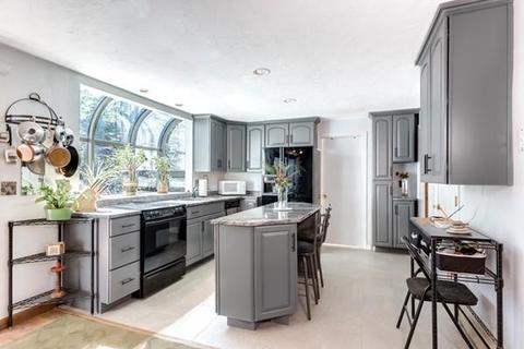 4 Rona Ln, Franklin, MA 02038 photo 6