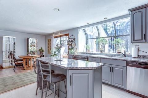 4 Rona Ln, Franklin, MA 02038 photo 9