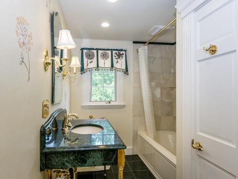 52 Crestview Rd, Milton, MA 02186 photo 17
