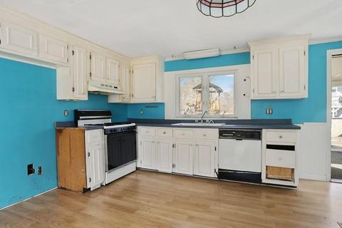 31 Forest Dr, Mashpee, MA 02649 photo 2