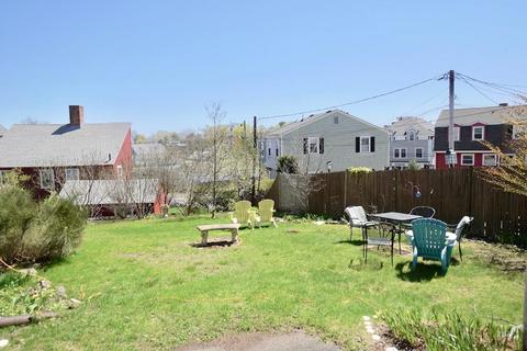 8 Rowland St, Marblehead, MA 01945 photo 3
