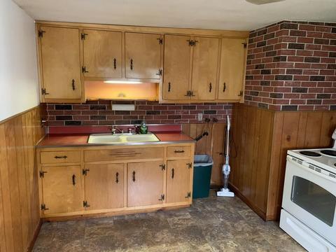 152 Vincent St, Springfield, MA 01129 photo 9
