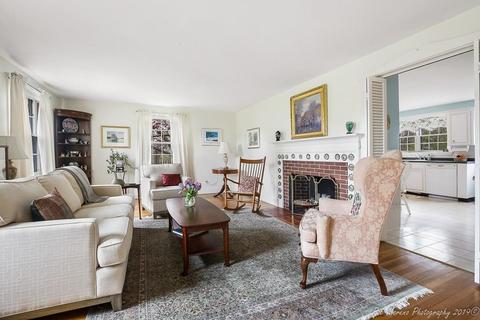 17 Haley Rd, Marblehead, MA 01945 photo 3