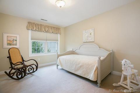 2 Castlegate Rd, Amesbury, MA 01913 photo 18